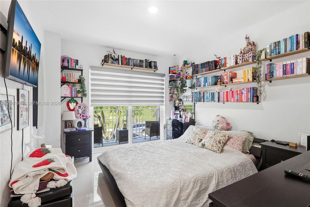 En Renta: $3,100 (4 camas, 3 baños, 1398 Pies cuadrados)