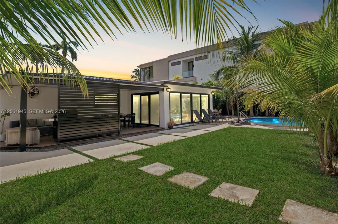 En Venta: $2,550,000 (3 camas, 2 baños, 1660 Pies cuadrados)