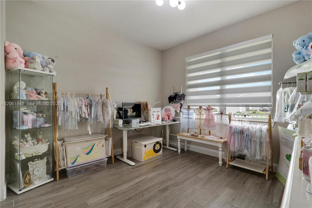 В аренду: $3,500 (4 спален, 3 ванн, 2492 Квадратных фут)