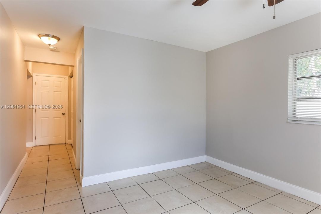 В аренду: $2,440 (4 спален, 2 ванн, 1534 Квадратных фут)