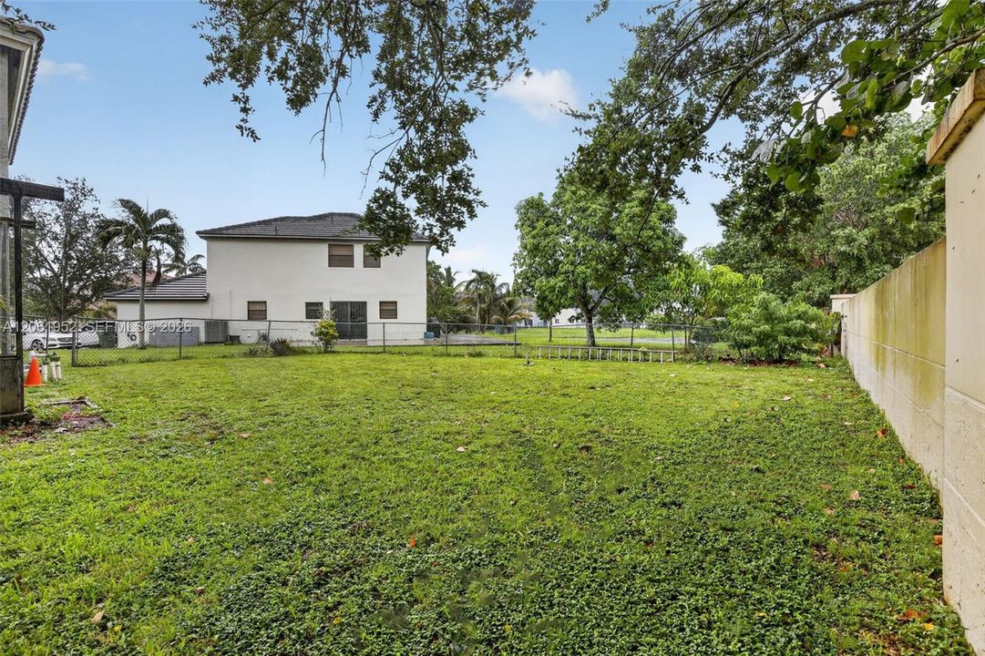 На продажу: $650,000 (4 спален, 2 ванн, 2276 Квадратных фут)