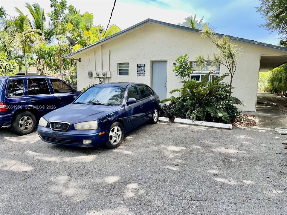 For Rent: $1,800 (2 beds, 1 baths, 2068 Square Feet)
