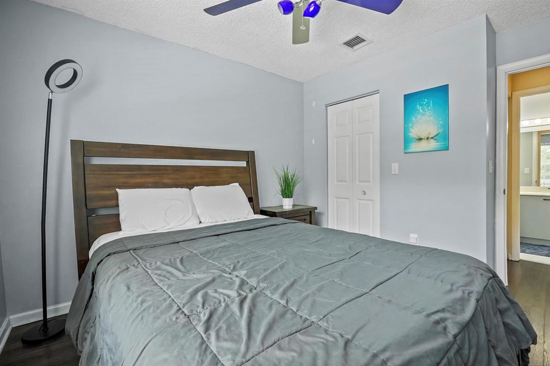 23 Bedroom 02