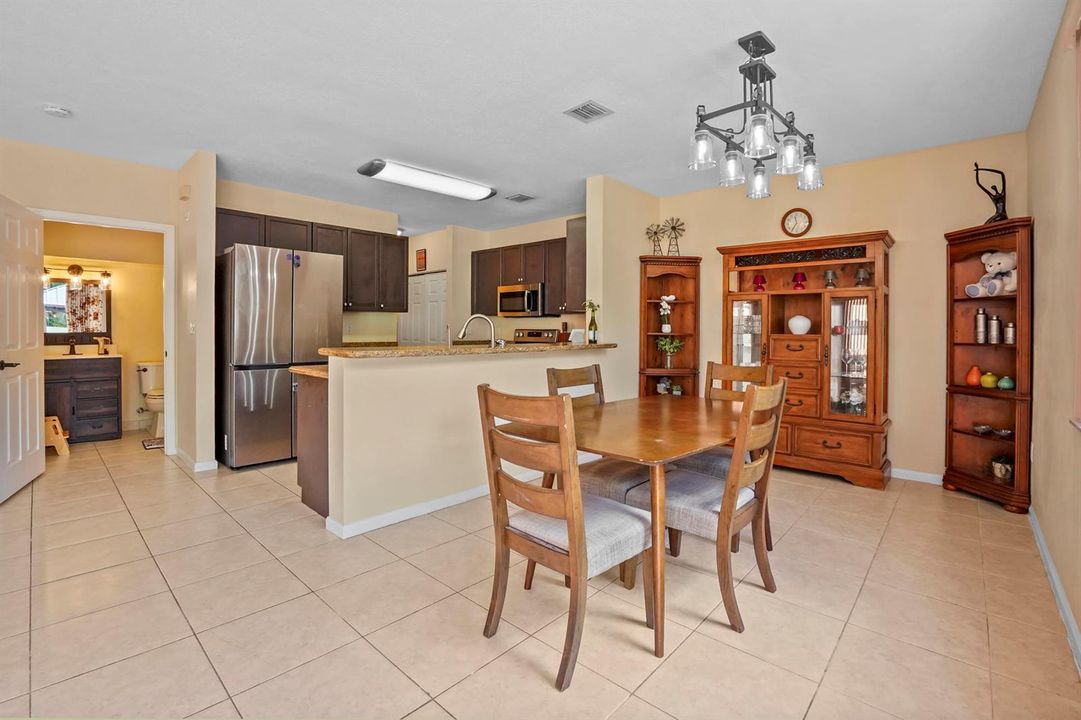 14 Dining room 03