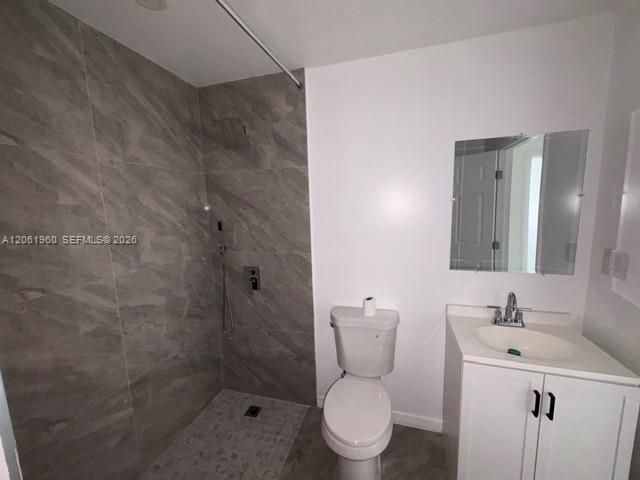 В аренду: $2,150 (2 спален, 1 ванн, 3744 Квадратных фут)