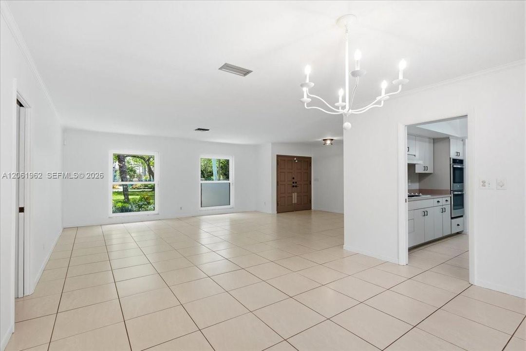 For Rent: $10,000 (4 beds, 2 baths, 2747 Square Feet)