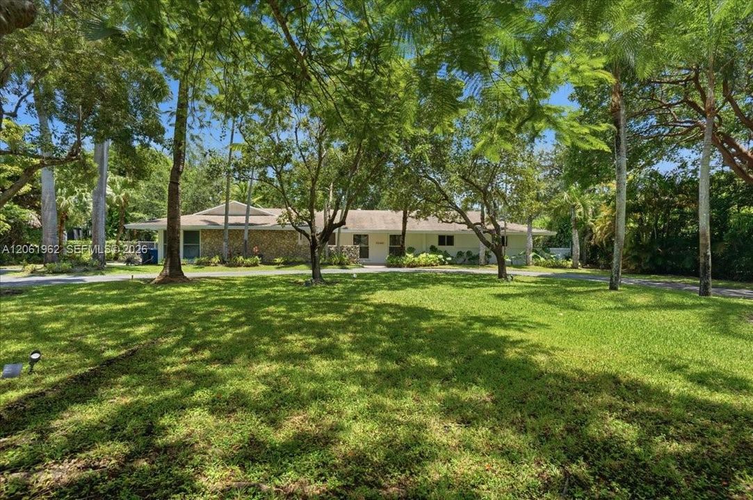 For Rent: $10,000 (4 beds, 2 baths, 2747 Square Feet)
