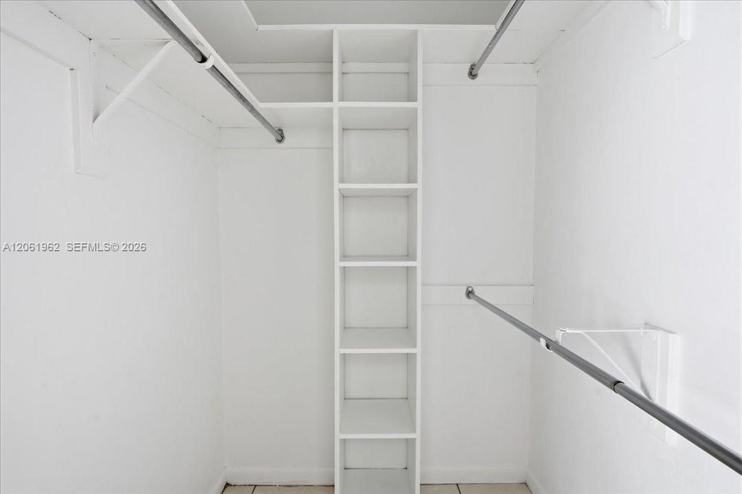For Rent: $10,000 (4 beds, 2 baths, 2747 Square Feet)