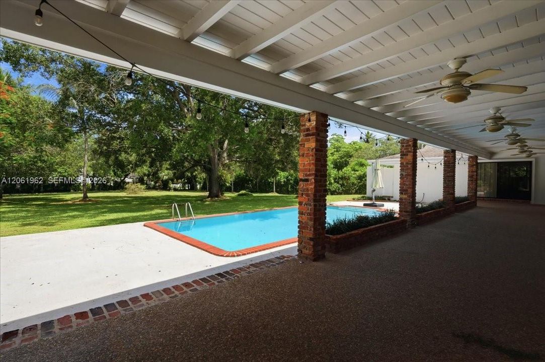 For Rent: $10,000 (4 beds, 2 baths, 2747 Square Feet)