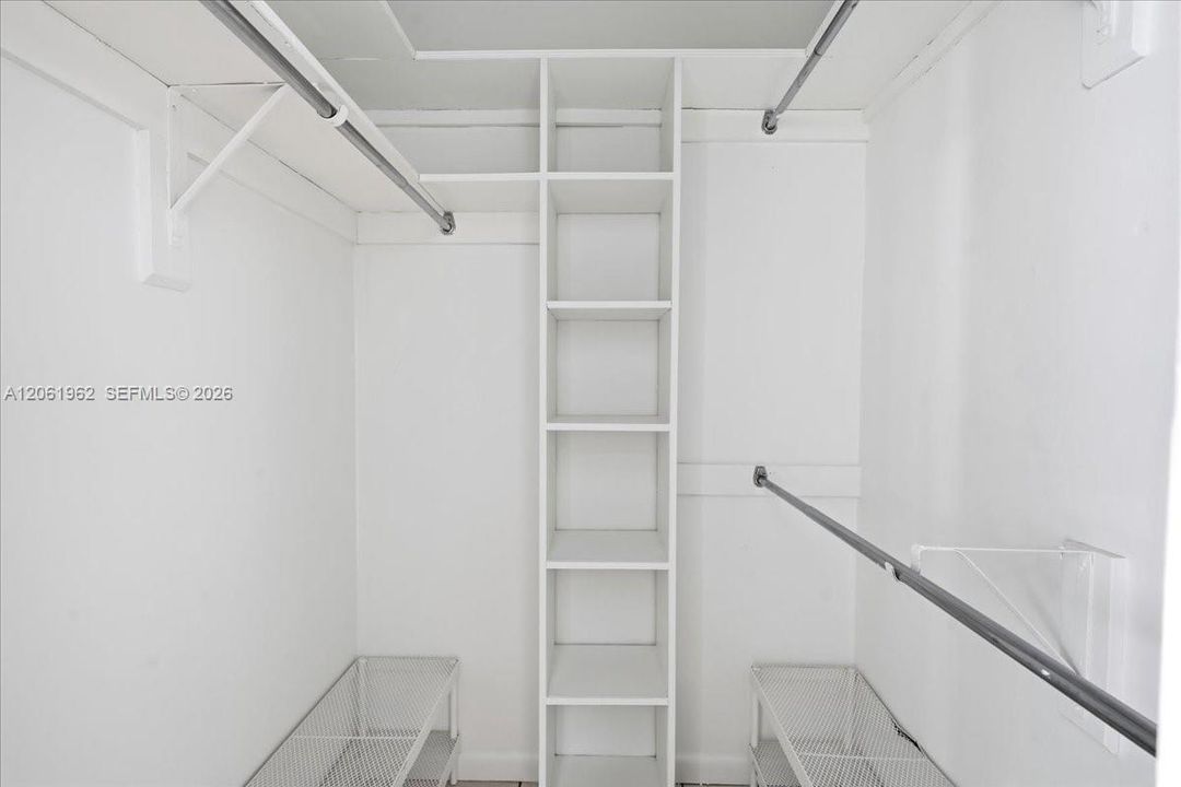 For Rent: $10,000 (4 beds, 2 baths, 2747 Square Feet)