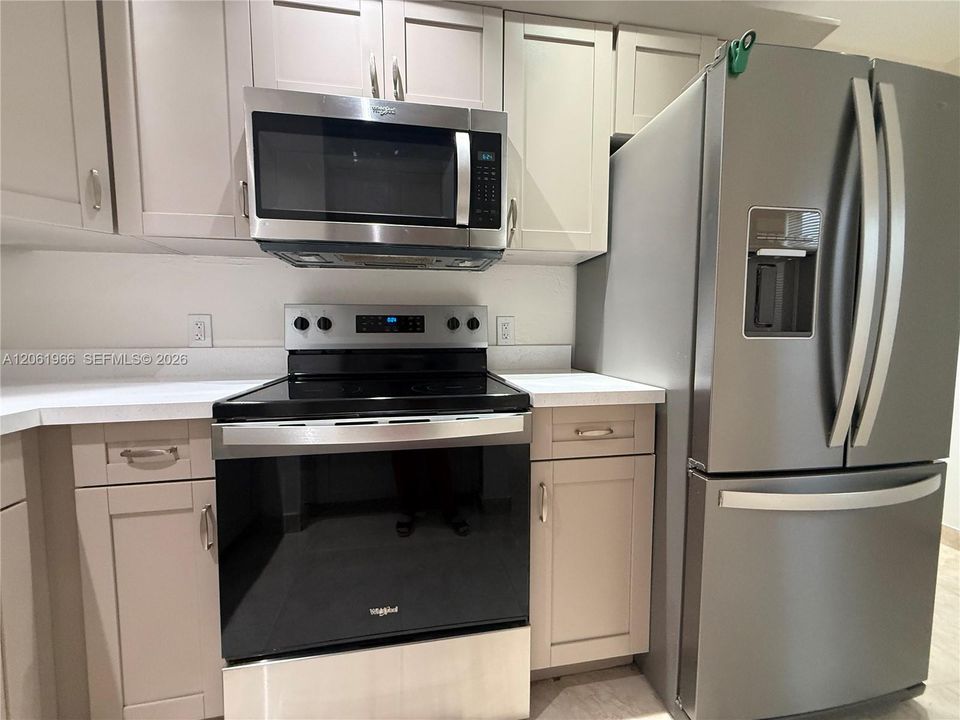 В аренду: $2,650 (2 спален, 1 ванн, 811 Квадратных фут)