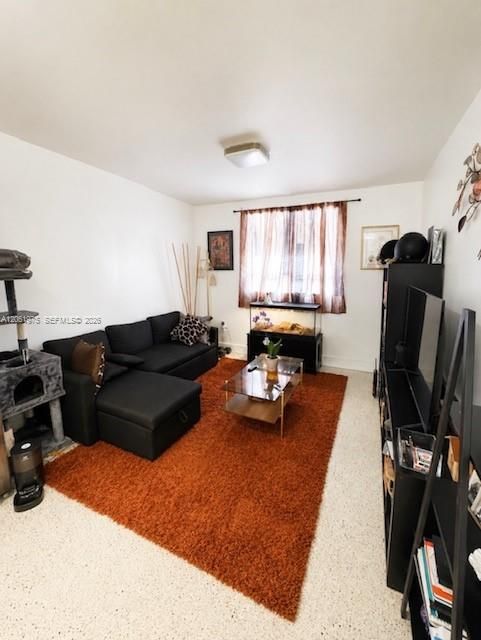 В аренду: $1,600 (1 спален, 1 ванн, 609 Квадратных фут)
