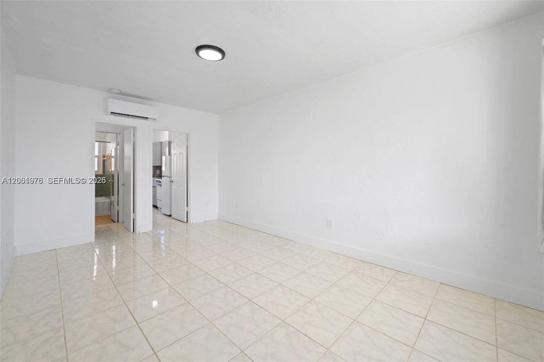В аренду: $1,450 (0 спален, 1 ванн, 0 Квадратных фут)
