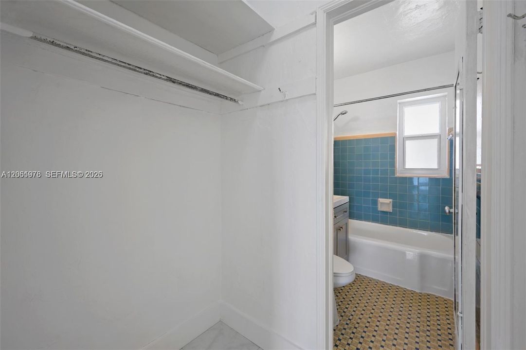 В аренду: $1,450 (0 спален, 1 ванн, 0 Квадратных фут)