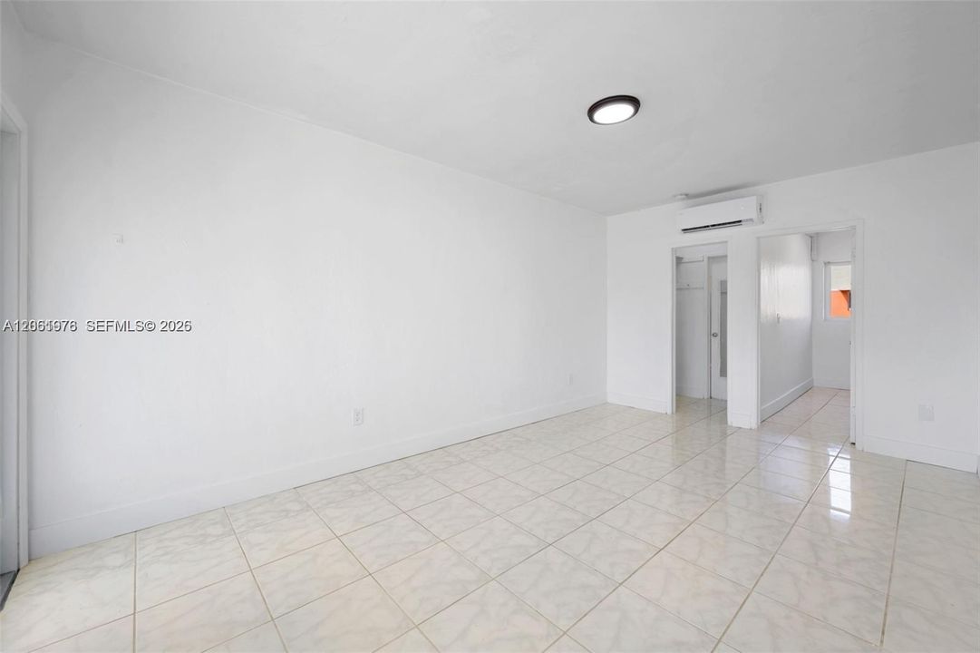 В аренду: $1,450 (0 спален, 1 ванн, 0 Квадратных фут)