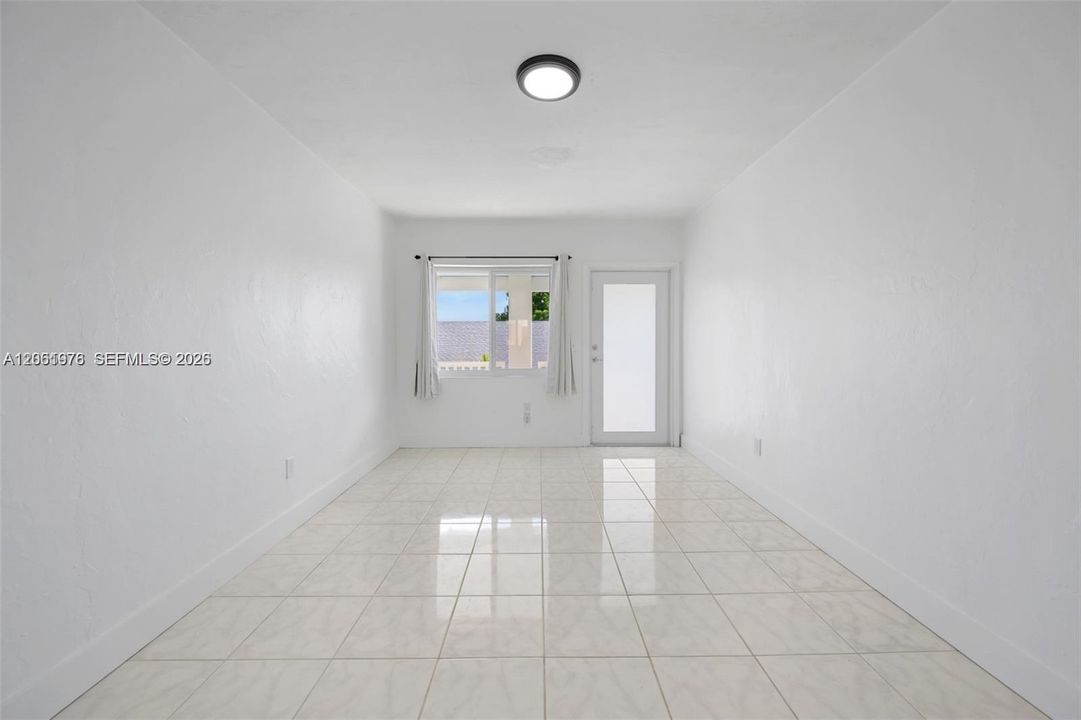 В аренду: $1,450 (0 спален, 1 ванн, 0 Квадратных фут)