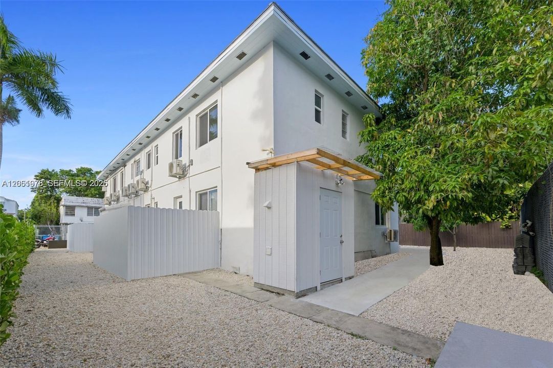 В аренду: $1,450 (0 спален, 1 ванн, 0 Квадратных фут)