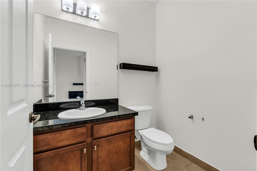 В аренду: $2,790 (2 спален, 2 ванн, 1660 Квадратных фут)