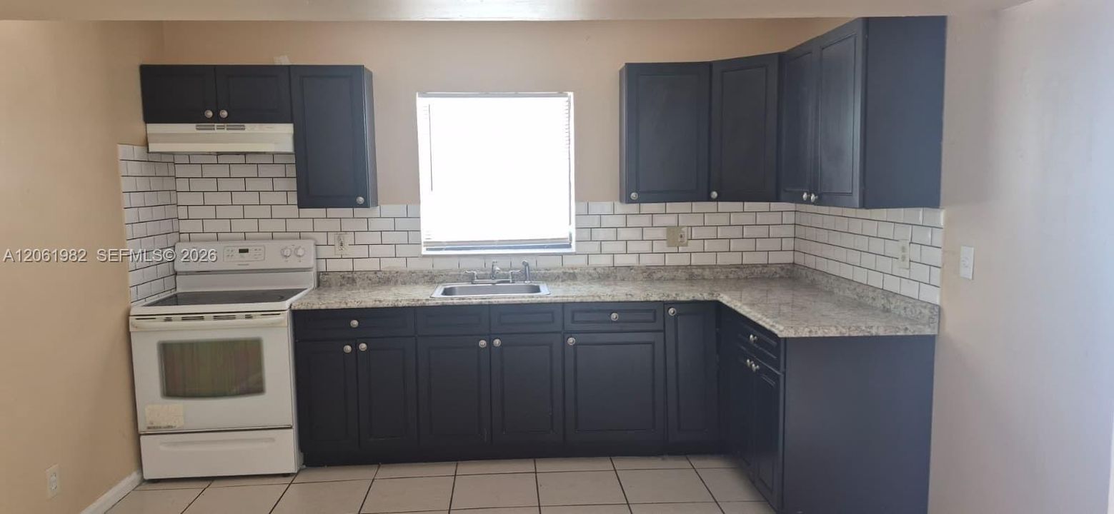 En Renta: $2,375 (3 camas, 2 baños, 0 Pies cuadrados)