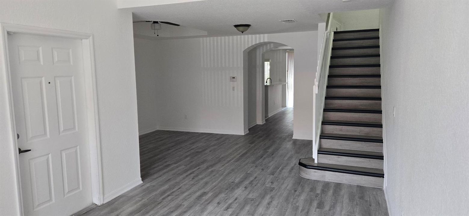 Enterance /Stairs