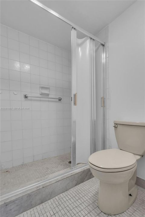 В аренду: $2,000 (2 спален, 2 ванн, 1070 Квадратных фут)
