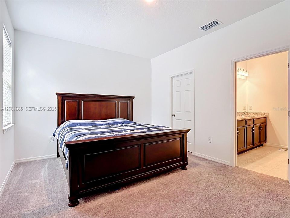 For Sale: $314,000 (4 beds, 2 baths, 1801 Square Feet)