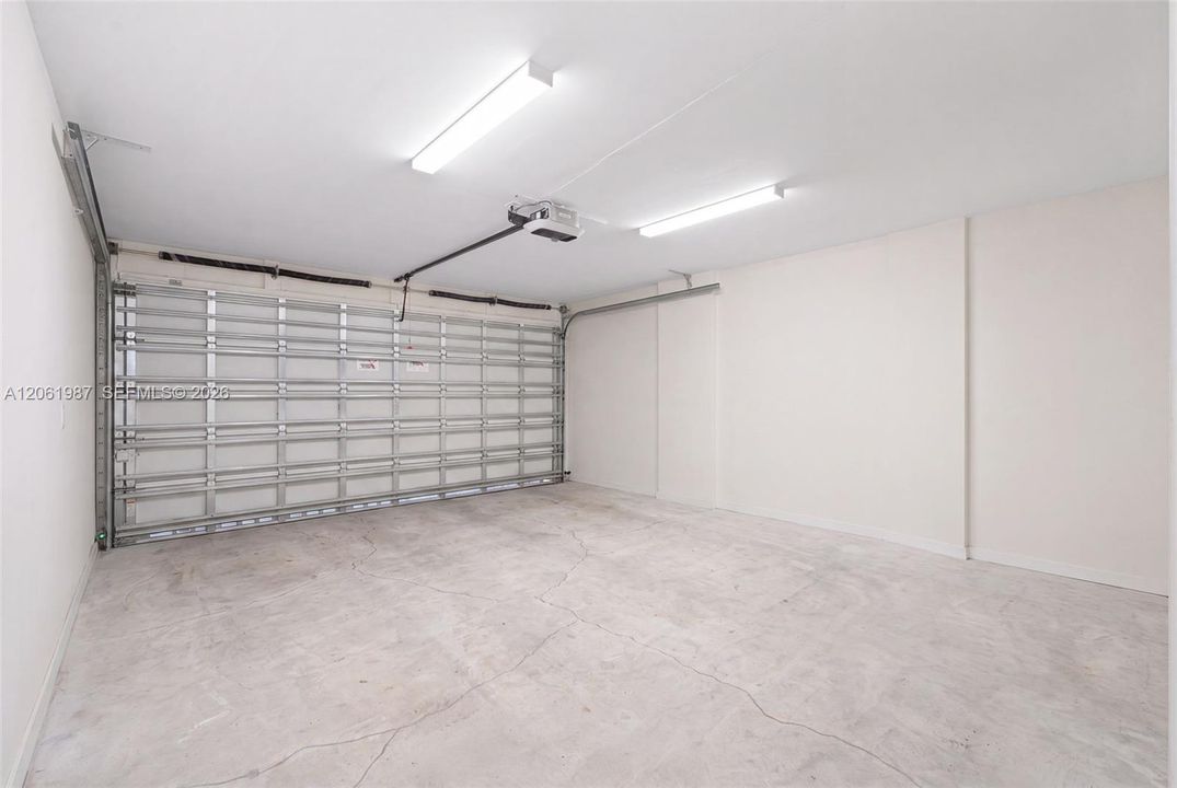 На продажу: $1,275,000 (3 спален, 3 ванн, 2446 Квадратных фут)