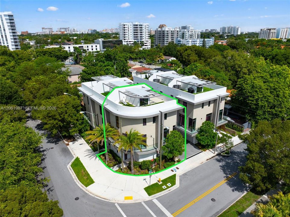 На продажу: $1,275,000 (3 спален, 3 ванн, 2446 Квадратных фут)