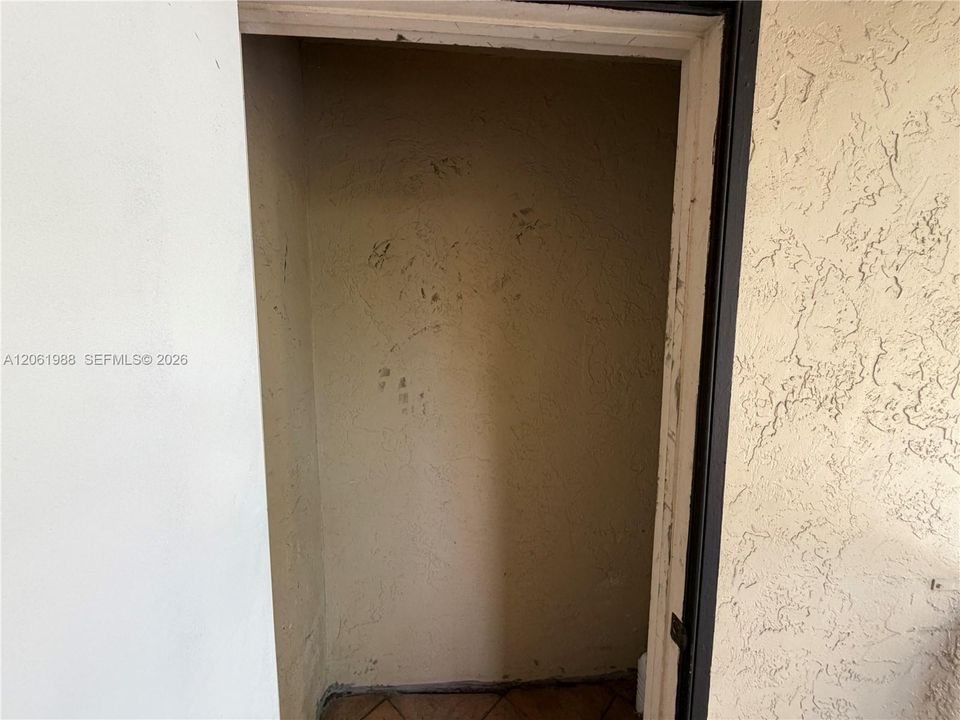 На продажу: $165,000 (1 спален, 1 ванн, 600 Квадратных фут)