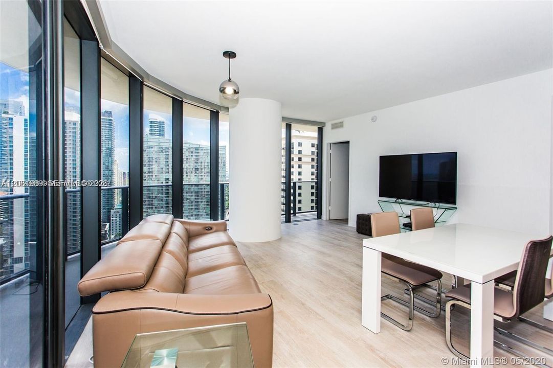 For Rent: $5,600 (2 beds, 2 baths, 1026 Square Feet)
