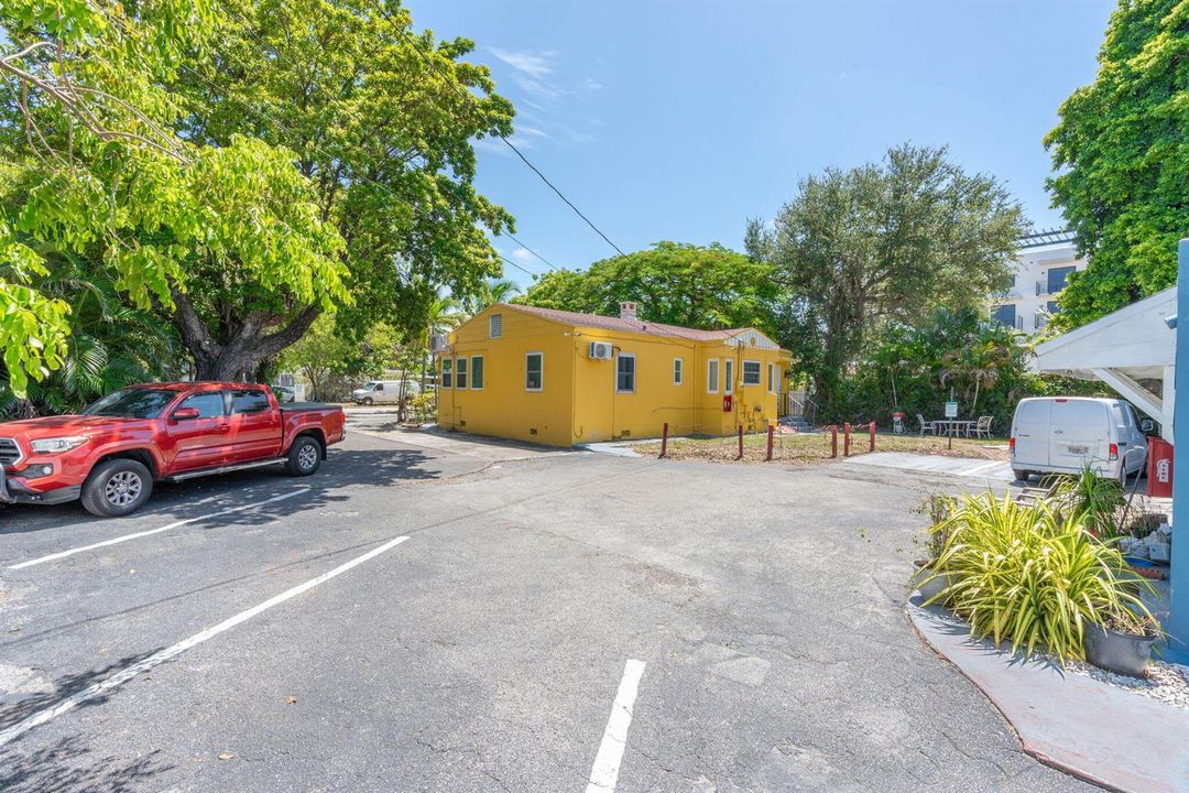40-web-or-mls-2221 Fillmore St, Hollywoo