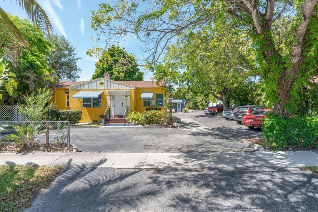 43-web-or-mls-2221 Fillmore St, Hollywoo