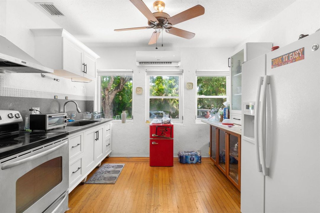 6-web-or-mls-2221 Fillmore St, Hollywood