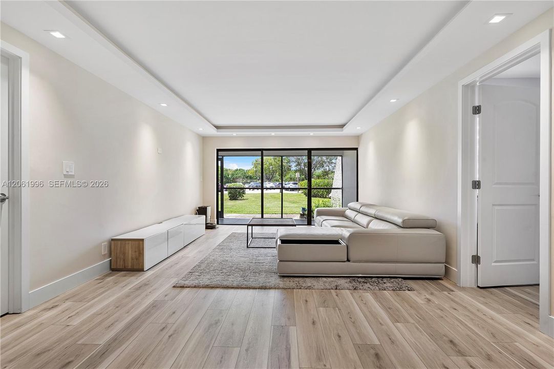 В аренду: $2,700 (2 спален, 2 ванн, 1106 Квадратных фут)