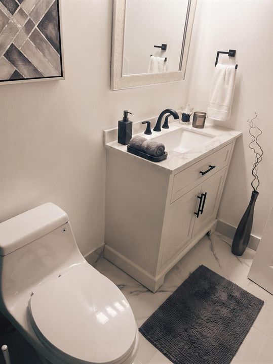 Bathroom - virtual staging