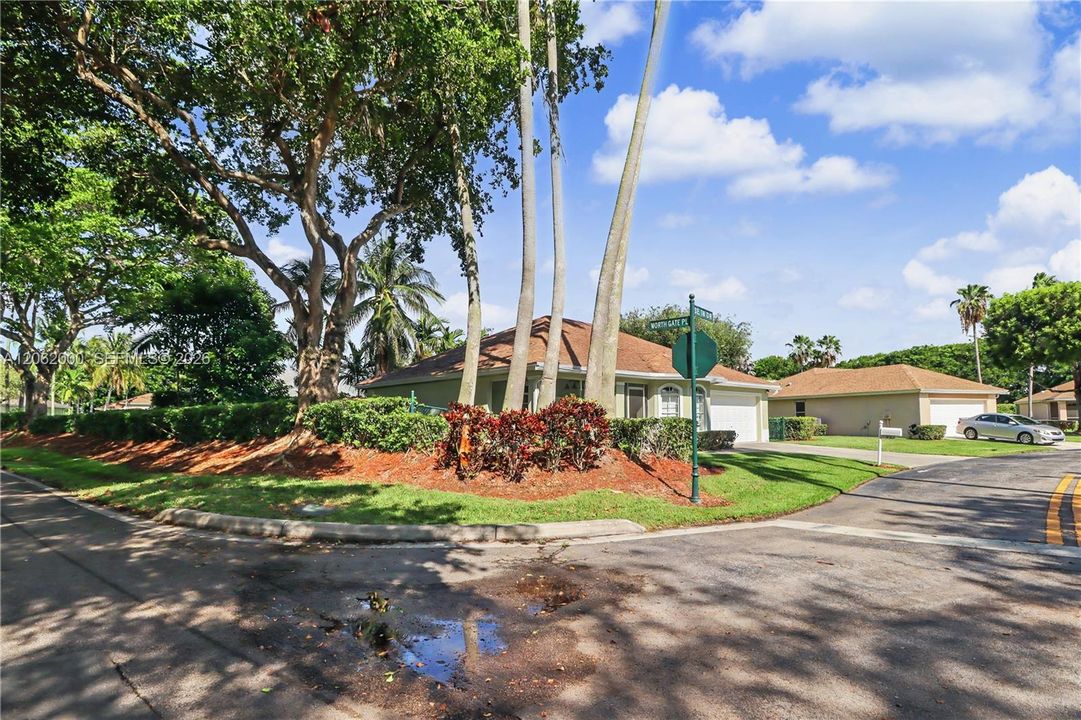 En Venta: $400,000 (3 camas, 2 baños, 1381 Pies cuadrados)