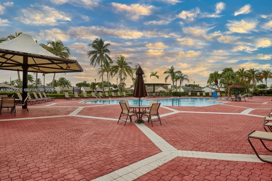 En Venta: $400,000 (3 camas, 2 baños, 1381 Pies cuadrados)