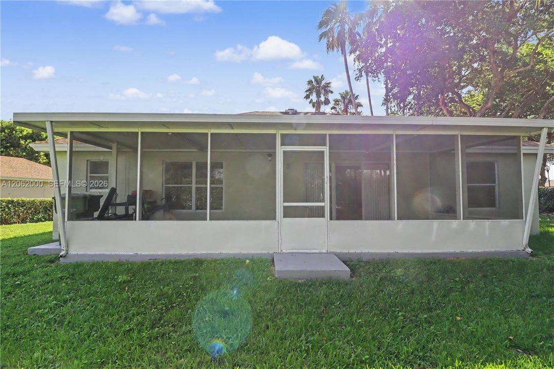 En Venta: $400,000 (3 camas, 2 baños, 1381 Pies cuadrados)