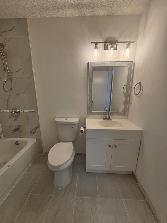 В аренду: $2,050 (2 спален, 2 ванн, 975 Квадратных фут)