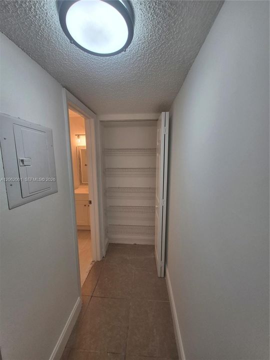 В аренду: $2,050 (2 спален, 2 ванн, 975 Квадратных фут)