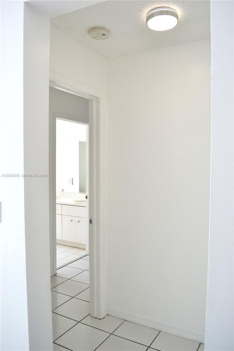 В аренду: $3,200 (3 спален, 2 ванн, 1574 Квадратных фут)