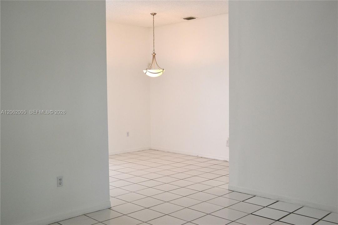 В аренду: $3,200 (3 спален, 2 ванн, 1574 Квадратных фут)