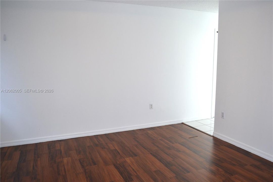 В аренду: $3,200 (3 спален, 2 ванн, 1574 Квадратных фут)