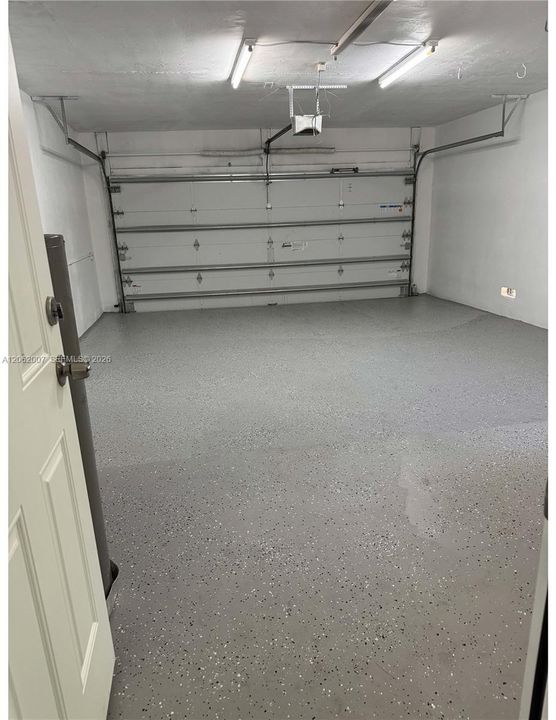 В аренду: $4,000 (4 спален, 2 ванн, 1930 Квадратных фут)
