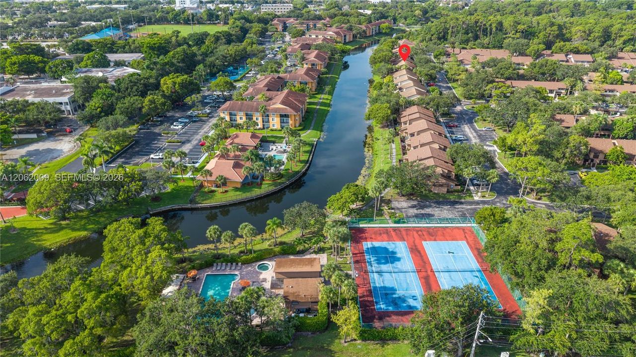 На продажу: $315,000 (3 спален, 3 ванн, 1363 Квадратных фут)
