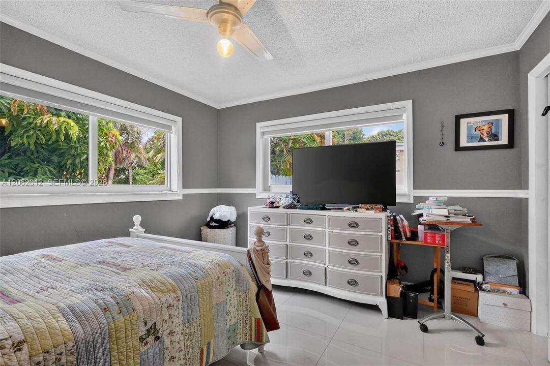 For Sale: $899,000 (3 beds, 2 baths, 1673 Square Feet)
