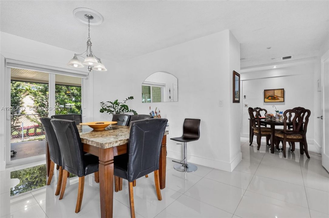 For Sale: $899,000 (3 beds, 2 baths, 1673 Square Feet)