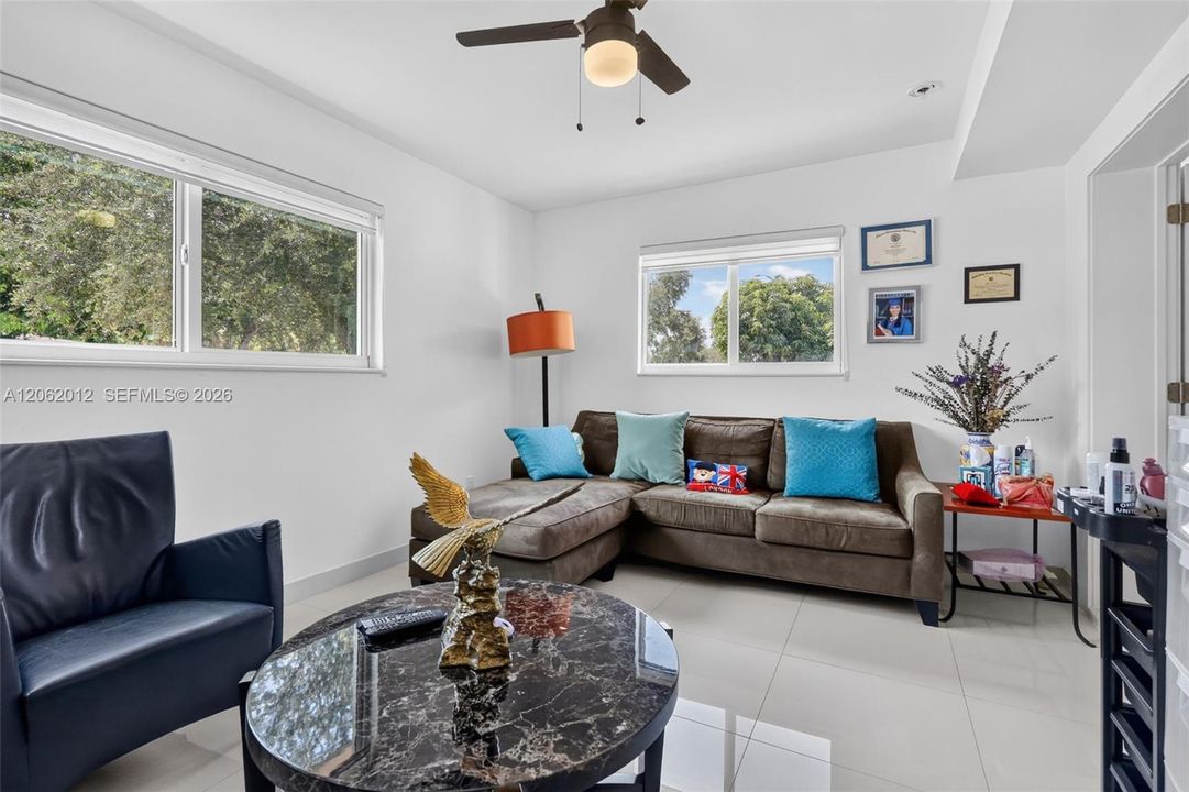 For Sale: $899,000 (3 beds, 2 baths, 1673 Square Feet)