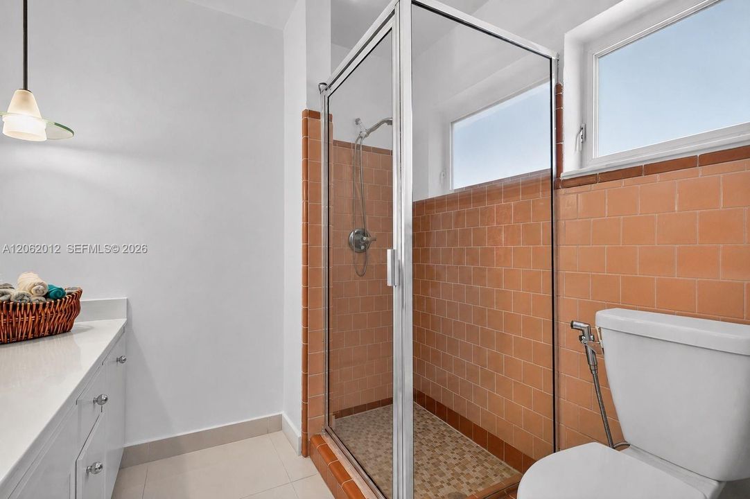 For Sale: $899,000 (3 beds, 2 baths, 1673 Square Feet)