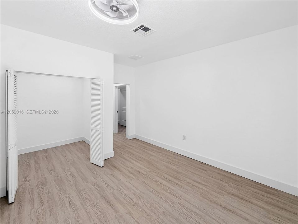На продажу: $450,000 (4 спален, 3 ванн, 1904 Квадратных фут)